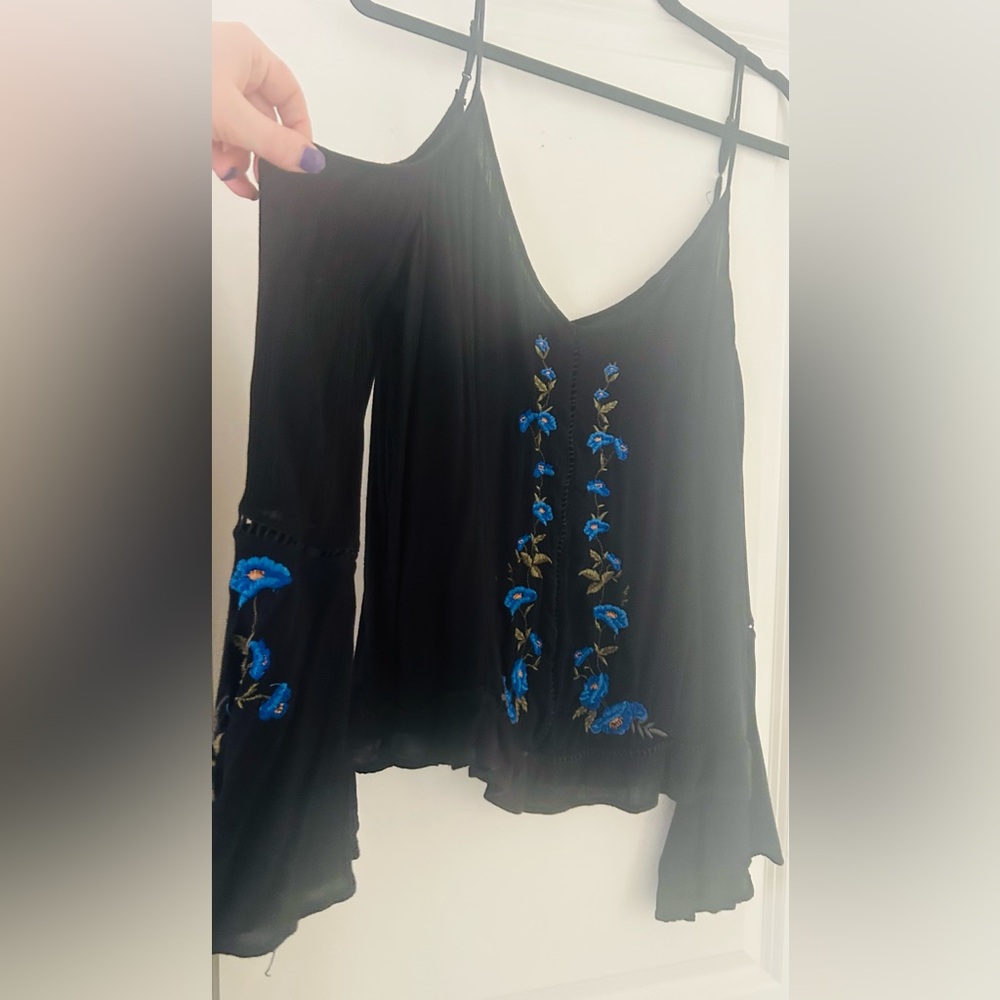 AE Embroidered Top - Picture 3 of 8